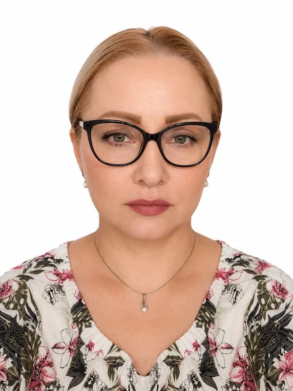 После: В очках