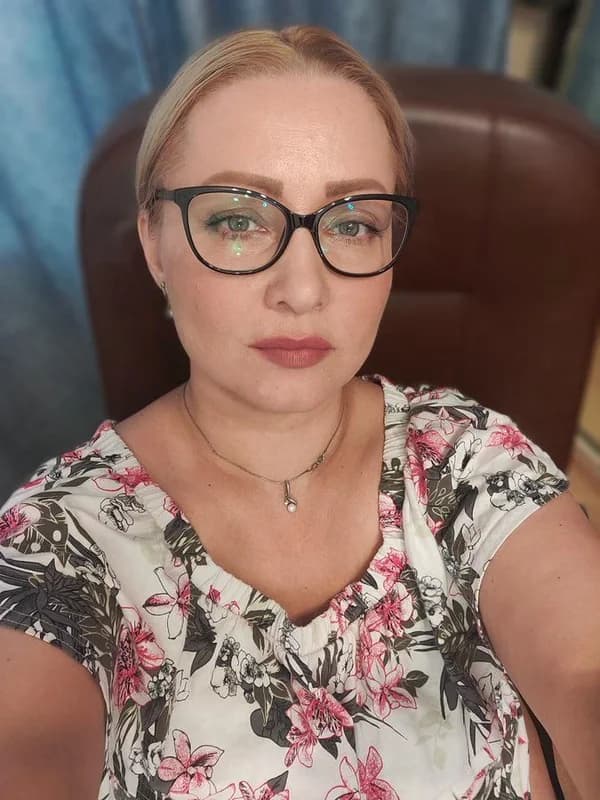 До: В очках